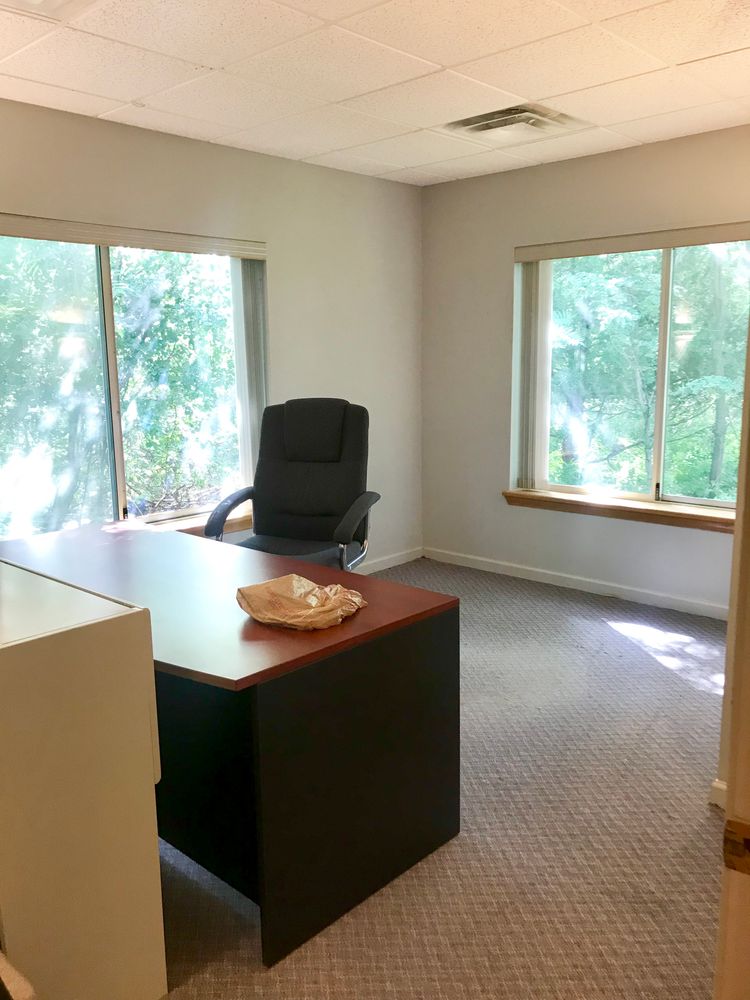15 Pinecrest Dr, Essex Junction, VT 05452